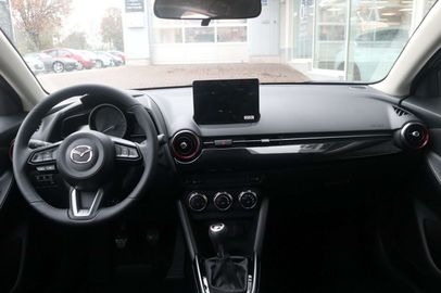 Car image 12