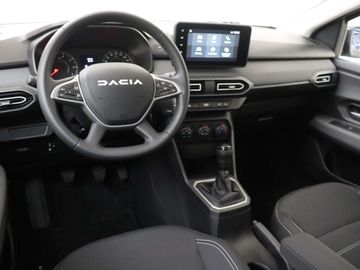 Car image 24