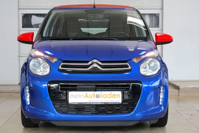 Car image 3