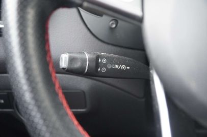 Car image 33