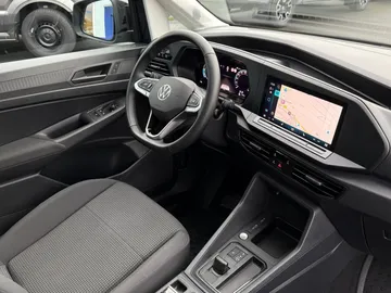 Car image 35