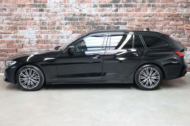 BMW 330i Touring Sport Line 190 kW image number 3