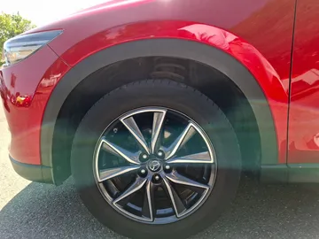 Car image 18