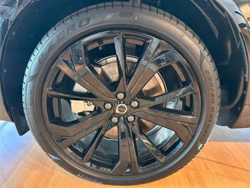 Car image 27