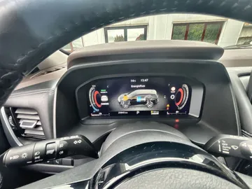 Car image 28
