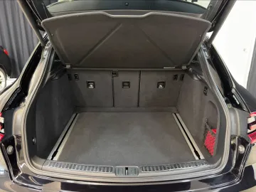 Car image 35