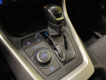 Car image 19