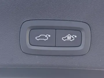 Car image 34