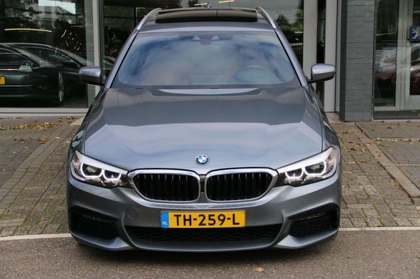 BMW 520i Touring 135 kW image number 2