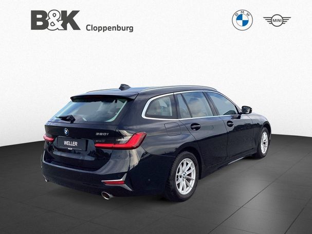 BMW 320i Touring Luxury Line 135 kW image number 4