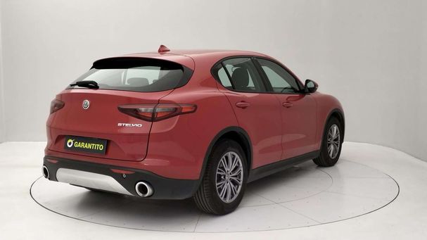 Alfa Romeo Stelvio 2.2 140 kW image number 2