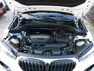 Car image 40