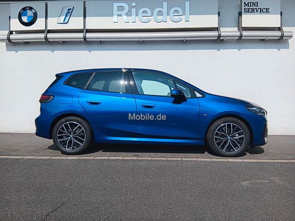 BMW 220i Active Tourer 125 kW image number 2