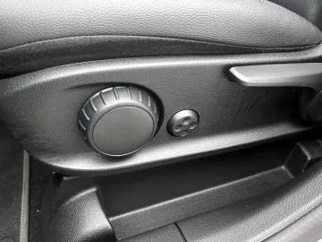 Car image 50