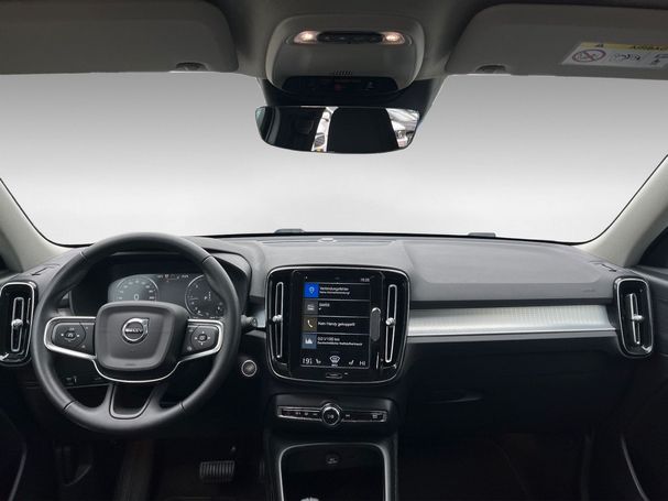 Volvo XC40 D3 Momentum 110 kW image number 9