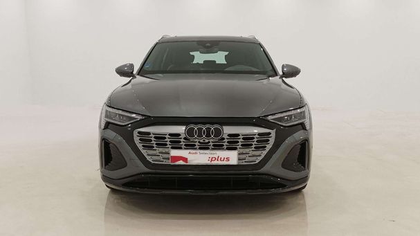 Audi Q8 55 quattro e-tron S-line 300 kW image number 6