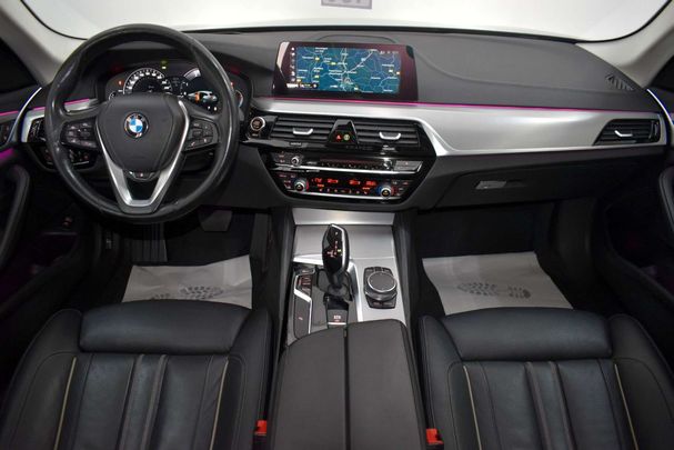 BMW 530d Touring Luxury Line 195 kW image number 3