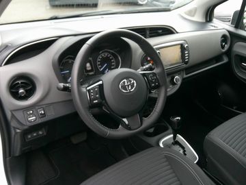 Car image 14