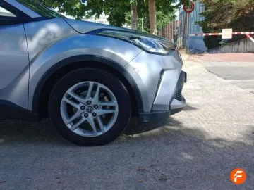Car image 23