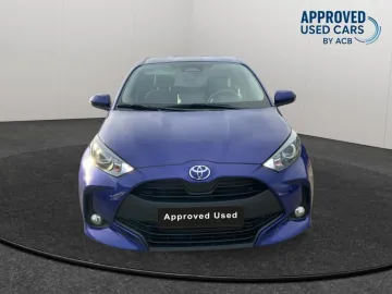 Car image 3