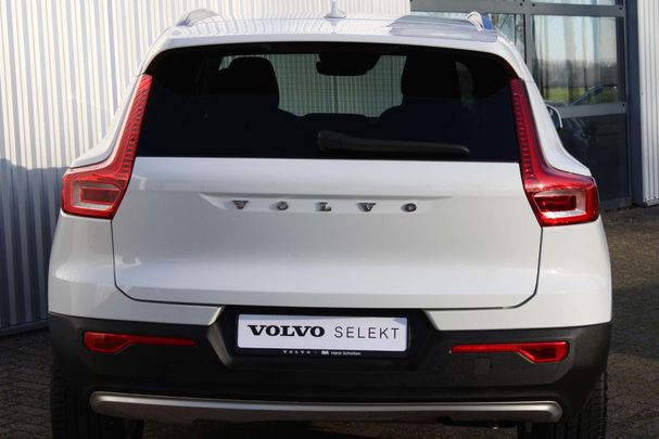 Volvo XC40 T3 Momentum 120 kW image number 13