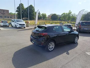 Car image 27
