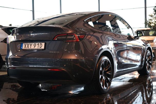 Tesla Model Y Long Range AWD 378 kW image number 3