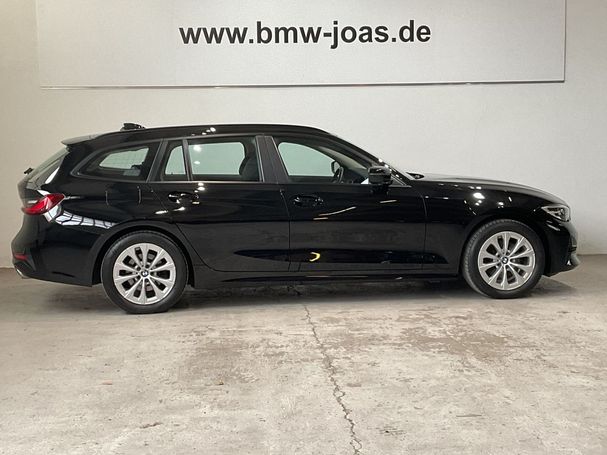 BMW 320i Touring 135 kW image number 12