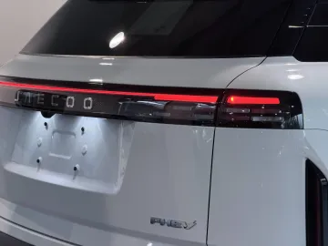 Car image 36
