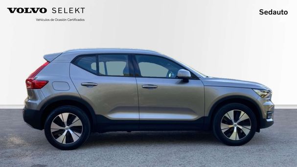 Volvo XC40 T3 Momentum Pro 120 kW image number 3