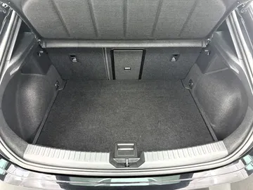 Car image 40