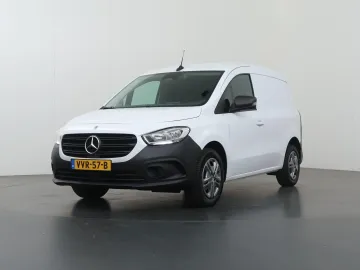 Car image 40