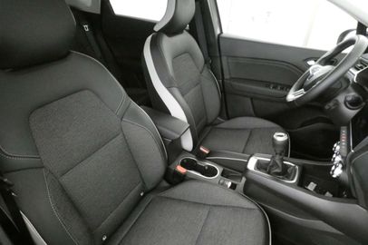 Car image 13