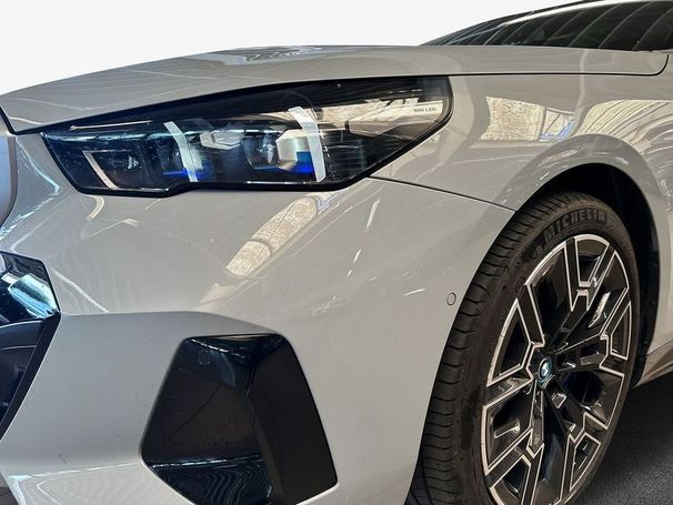 BMW i5 eDrive40 250 kW image number 6