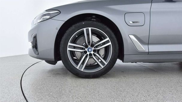 BMW 530 e 215 kW image number 28