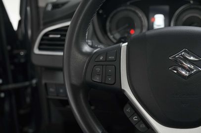 Car image 37