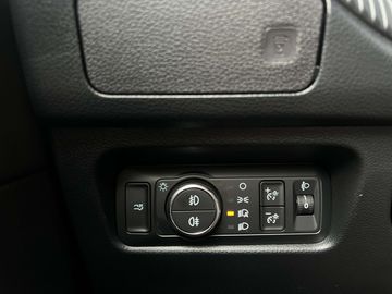 Car image 36