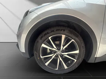 Car image 21
