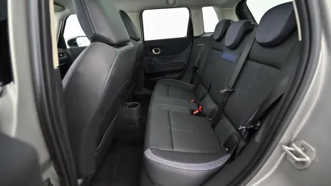 Car image 24