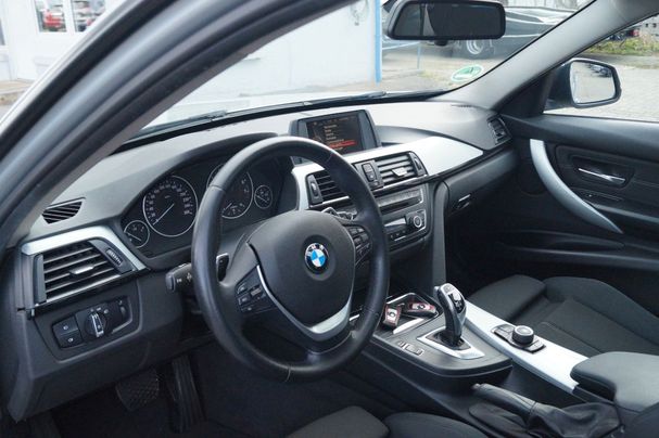 BMW 328i Touring xDrive 180 kW image number 13