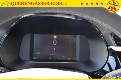 Car image 30