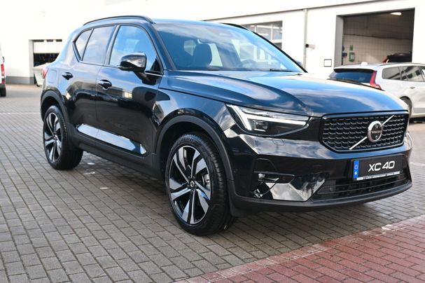 Volvo XC40 B4 Dark DKG Ultimate 145 kW image number 7