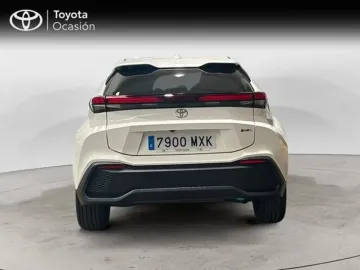 Car image 3