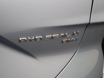Car image 43