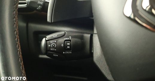 Car image 48