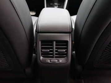 Car image 35