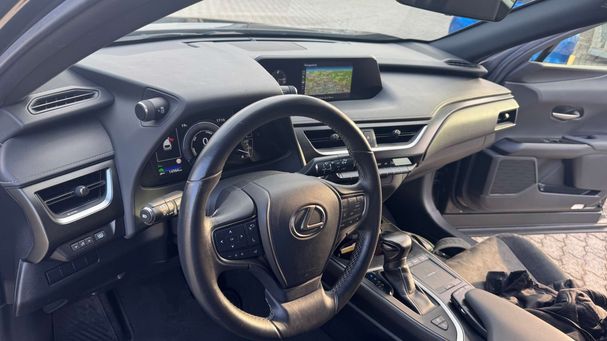 Lexus UX 250h 135 kW image number 13