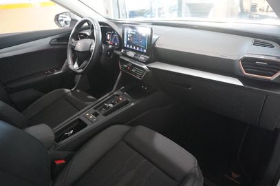 Car image 28