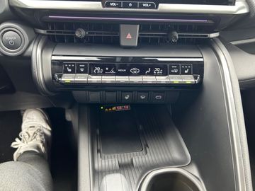 Car image 22