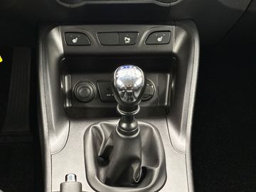 Car image 31